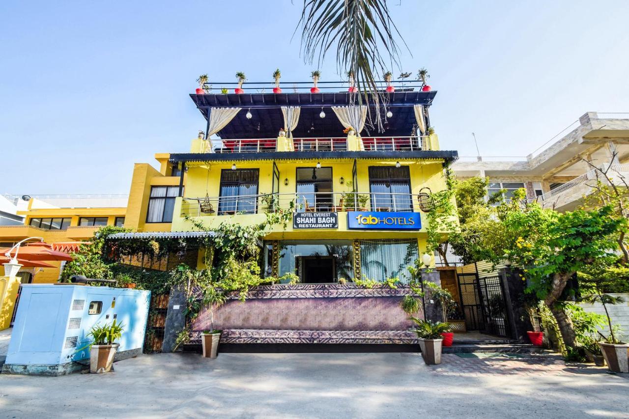 Fabhotel Everest International อุเดเปอร์ ภายนอก รูปภาพ